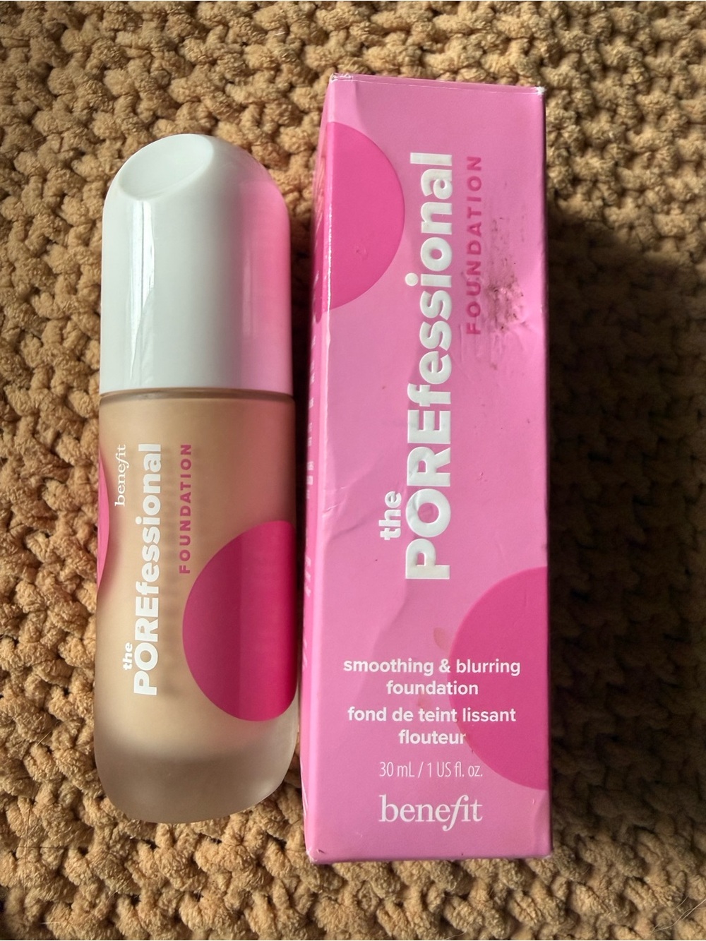 Benefit POREfessional Smoothing & Blurring Foundation - Pink Packaging